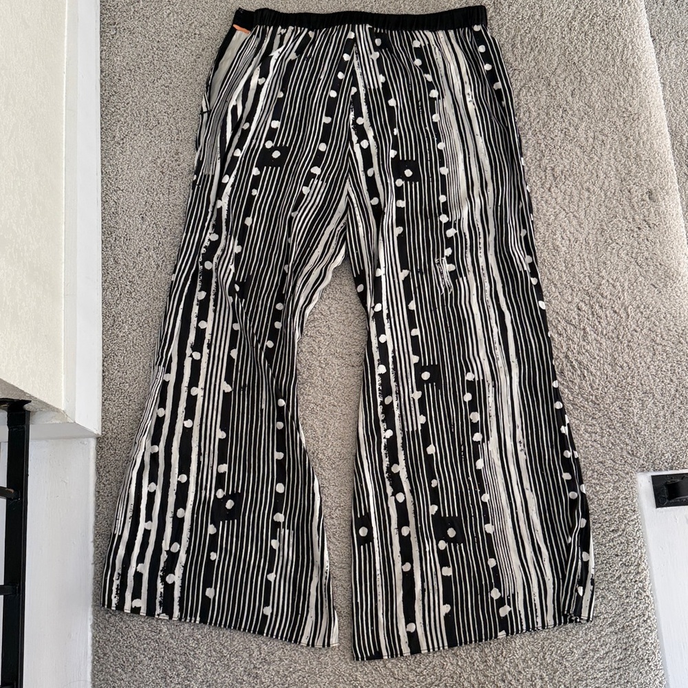 Anthropologie Elevenses Black & White Print Satin Wide Leg Pant Sz XL - Picture 5 of 5